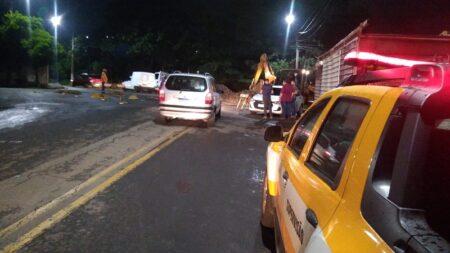 Rua Jurandir Silvério, no Jardim Carmen Cristina, é interditada para reparo em adutora