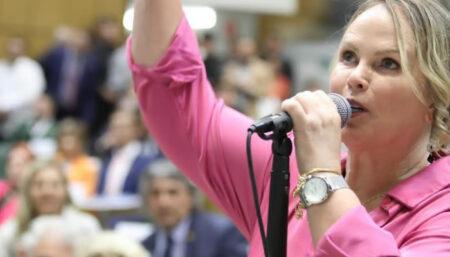 Como foco nas pessoas, Ana Perugini assume 3º mandato como deputada estadual