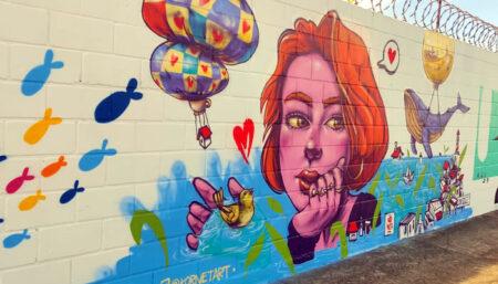 No Dia da Água, crianças aprendem arte de pintar com spray em Hortolândia