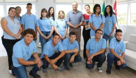 Programa Decola Juventude dá auxílio na busca pelo primeiro emprego