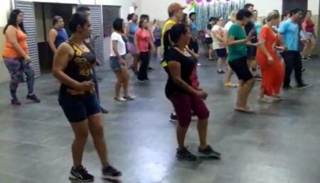 Aulas gratuitas de dança no estilo flashback em Hortolândia, confira dias e horários