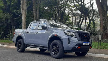 Nissan Frontier 2023 encara os duros desafios do competitivo segmento de picapes