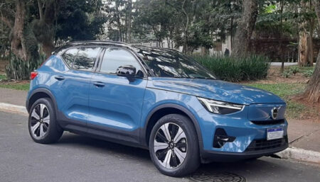 A eletrificante linha Volvo XC40 Recharge