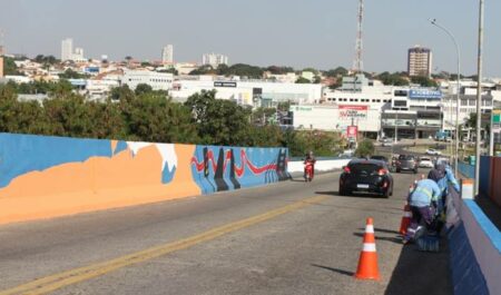 Viaduto 17 de Abril ganha grafite para embelezar Hortolândia