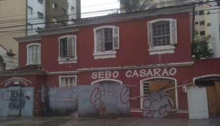 Descaso, insegurança e abandono em prédio no centro de Campinas