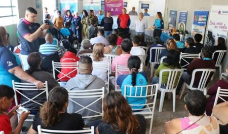140 cobertores são destinados ao Instituto Pernas Voluntárias, numa ação que faz parte da Campanha do Agasalho em Hortolândia
