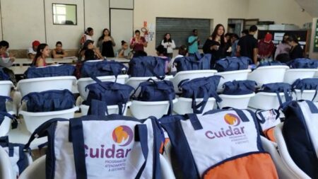 Hortolândia entrega 109 kits de maternidade do Programa Cuidar