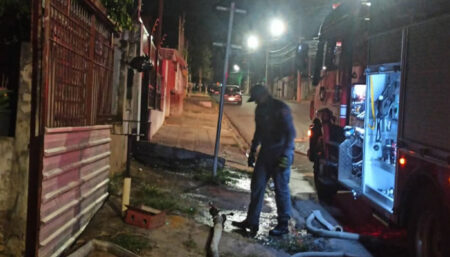 Bombeiros contém incêndio em residência no Adventista Campineiro, em Hortolândia