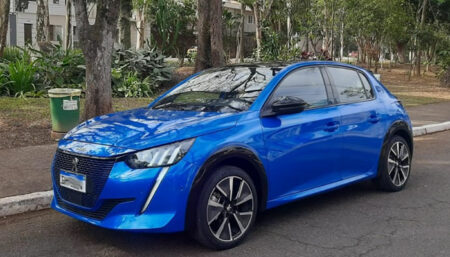 Peugeot une beleza e potência no elétrico e-208 GT
