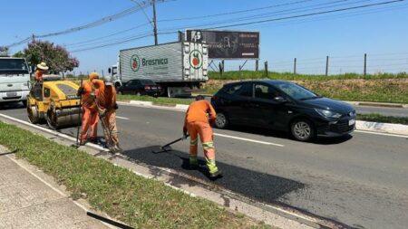 Avenida Santana, em Hortolândia, recebe melhoria no asfalto após chuvas fortes