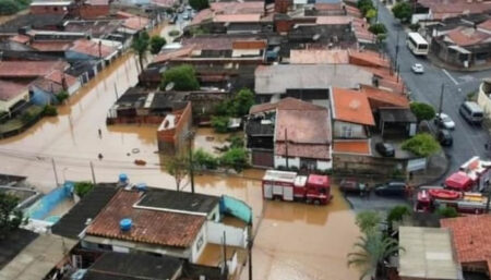 Equipes municipais e Corpo de Bombeiros trabalham após cheias em Sumaré