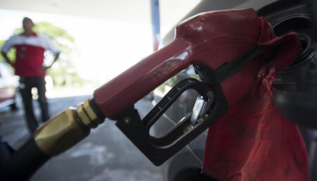 Diesel pode baratear o valor na bomba, entenda: