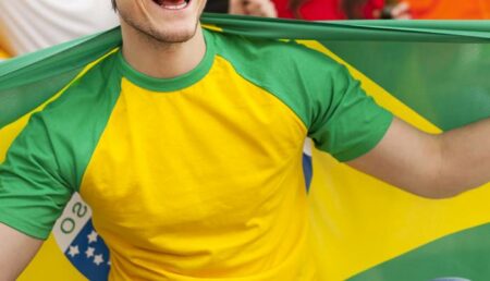 Seleção Brasileira é derrotada pelo Uruguai e Neymar sai lesionado