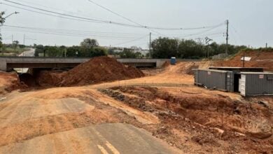 obras na avenida Panaíno