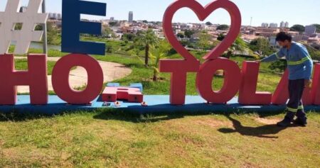 Letreiro “Eu amo Hortolândia” localizado em importante Parque da cidade, é alvo de vandalismo