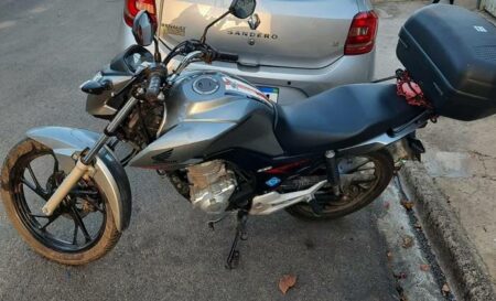 Homem tem sua moto roubada por criminosos armados, enquanto ia para o trabalho, em Sumaré