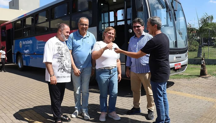 FunSol Expande Serviços Itinerantes com Ônibus Doado-2