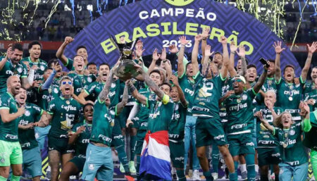 Palmeiras conquista o 12º título brasileiro e Santos é rebaixado