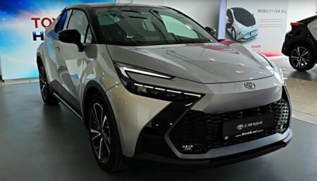 Toyota C-HR 2024: Inovação e Estilo em SUV Híbrido