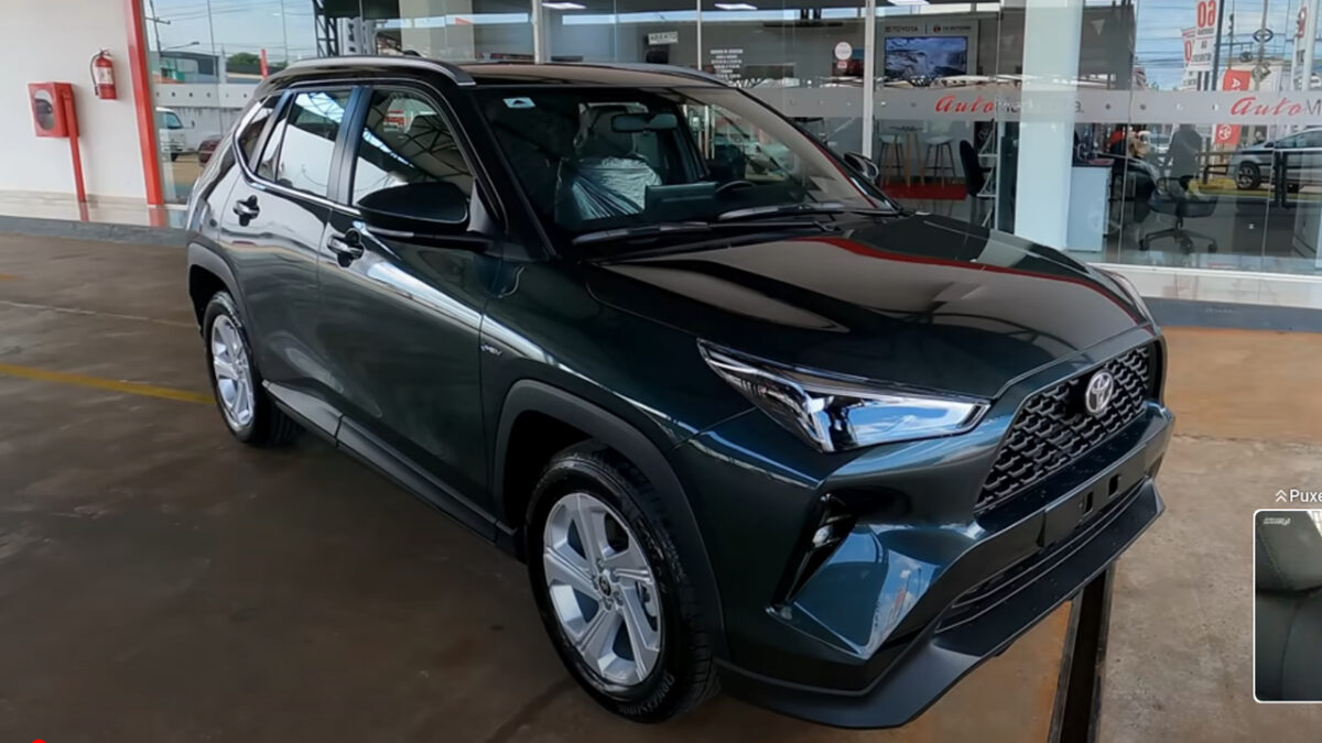 YARIS CROSS HEV 2024