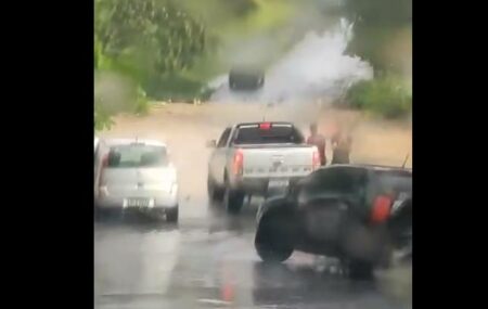 Pontos de alagamento no Bairro Nova Hortolândia após chuva forte na tarde de hoje (15)