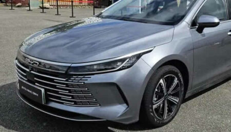 BYD King: o sedã híbrido que desafia o Toyota Corolla no mercado brasileiro