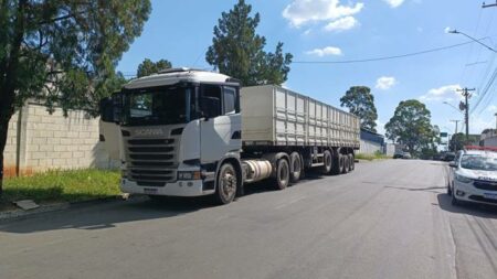 Homem é vendado e amarrado após ter o caminhão roubado em Hortolândia