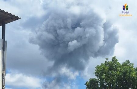 Grande incêndio atinge indústria química em Paulínia