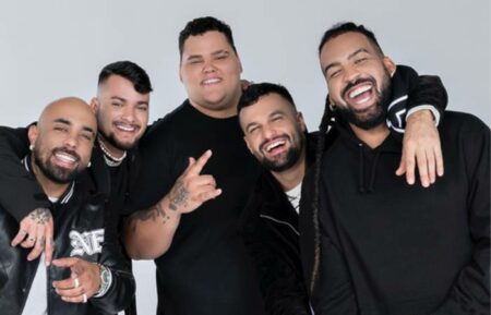 Vem curtir um pagode com o grupo Menos é Mais na região: adquira seus ingressos