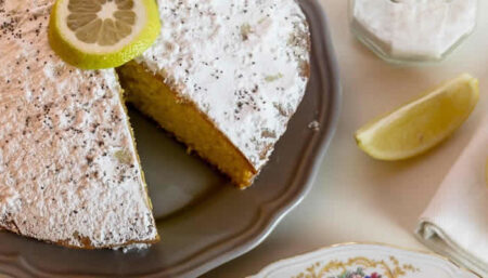 Receita deliciosa e simples de bolo de limão no liquidificador