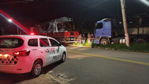 Corpo carbonizado é encontrado próximo a circo no Jardim Amanda