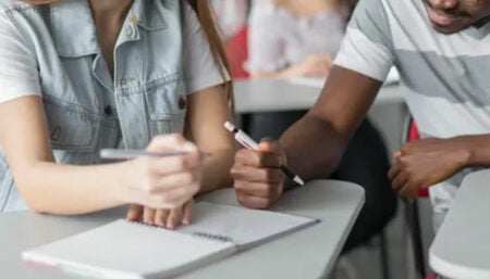 Escola oferece gratuitamente o Curso Preparatório para o Encceja