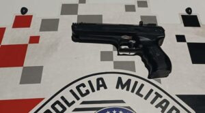 Mulher é agredida dentro de veículo e marido vai preso como principal suspeito, em Hortolândia