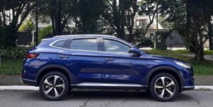 BYD entrega autonomia de quatro dígitos com o Song Plus DM-i