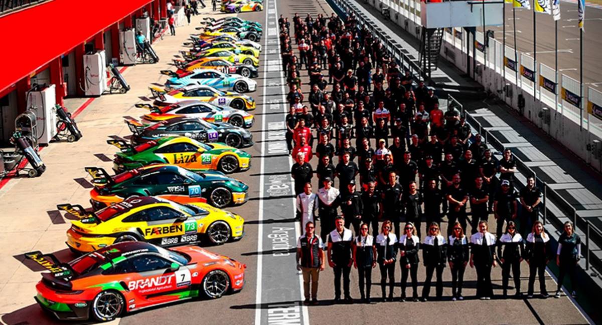 Diversas vagas de emprego para a Porsche Cup Brasil, que acontecerá em São Paulo