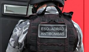 Esquadrão antibombas é chamado após granada ser encontrada em casa abandonada na região