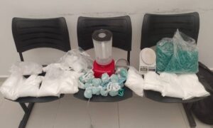 Operação polícia apreende drogas e dinheiro em residência que servia para o tráfico em Monte Mor