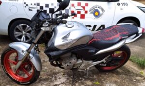 Tentativa de fuga e prisão: homem é detido em Sumaré conduzindo moto roubada