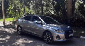 Chevrolet Onix Plus domina o mercado brasileiro de sedãs e deixa Toyota Corolla e Fiat Cronos na poeira!