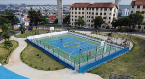 Projeto Águia promove diversão na praça da CDHU da Vila São Pedro