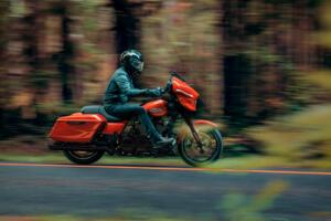 Explorando a nova era da Harley-Davidson: apresentando os incríveis modelos Touring Street Glide e Road Glide