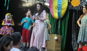 Atriz que participou de Chiquititas fará apresentação gratuita em Hortolândia