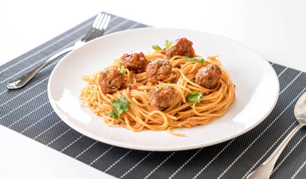 10 benefícios de comer macarrão