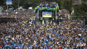 Marcha para Jesus em São Paulo atrai multidão