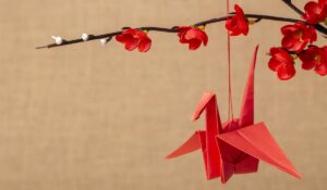 Oficina gratuita de Origami acontece neste sábado (04) em shopping da região: confira