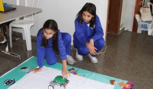 Novos notebooks entregues para escolas municipais de Hortolândia que participam do Projeto de Robótica Educacional