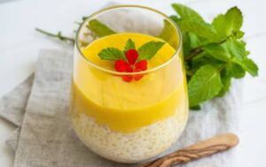 Receita de deliciosa sobremesa para o Dia das Mães: sagu de coco com frozen de manga