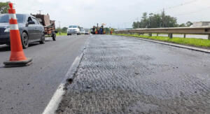 Rodovias do Tietê realiza obras de recuperação em dispositivo de acesso da SP-101