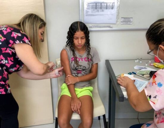 novo dia de vacinação contra a dengue na UBS Novo Ângulo