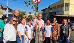 Jd. Sumarezinho ganha plantio de ipês amarelos
